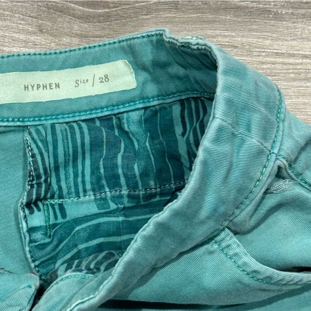 Pilcro and the Letterpress Hyphen Shorts (Size 28) - Picture 5 of 10